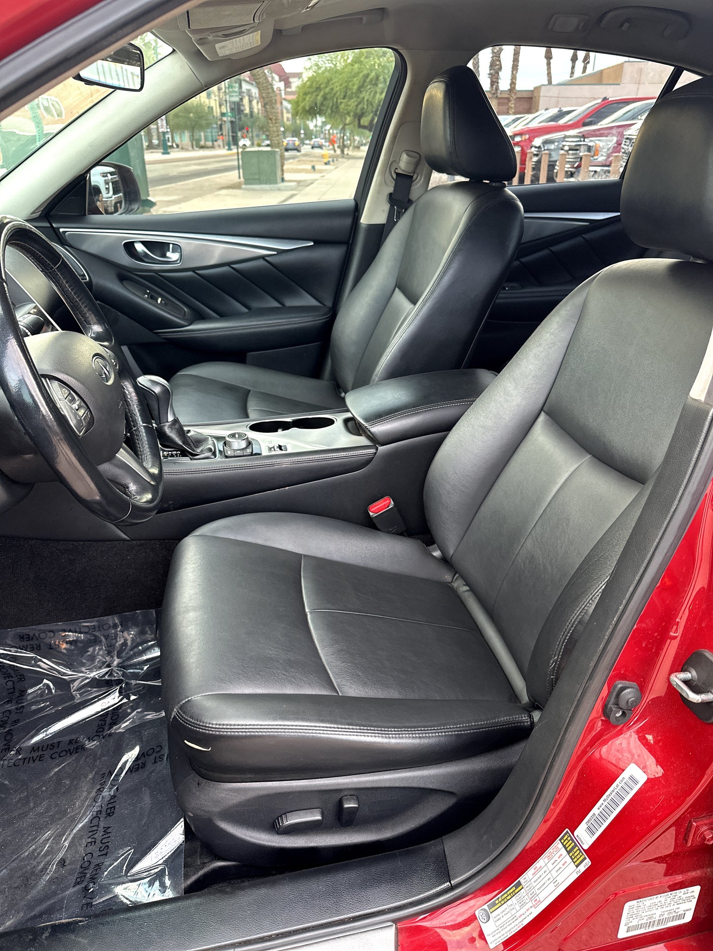 2015 INFINITI Q50