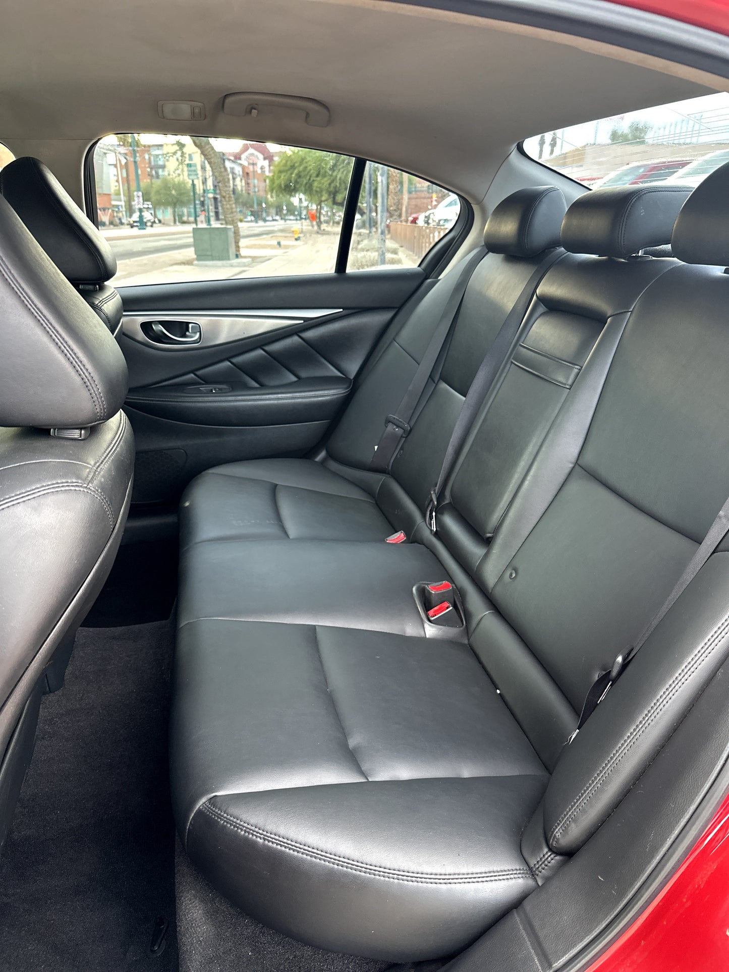 2015 INFINITI Q50