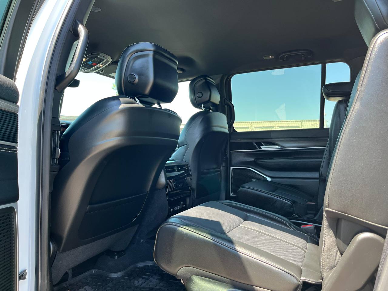 2024 Jeep Wagoneer