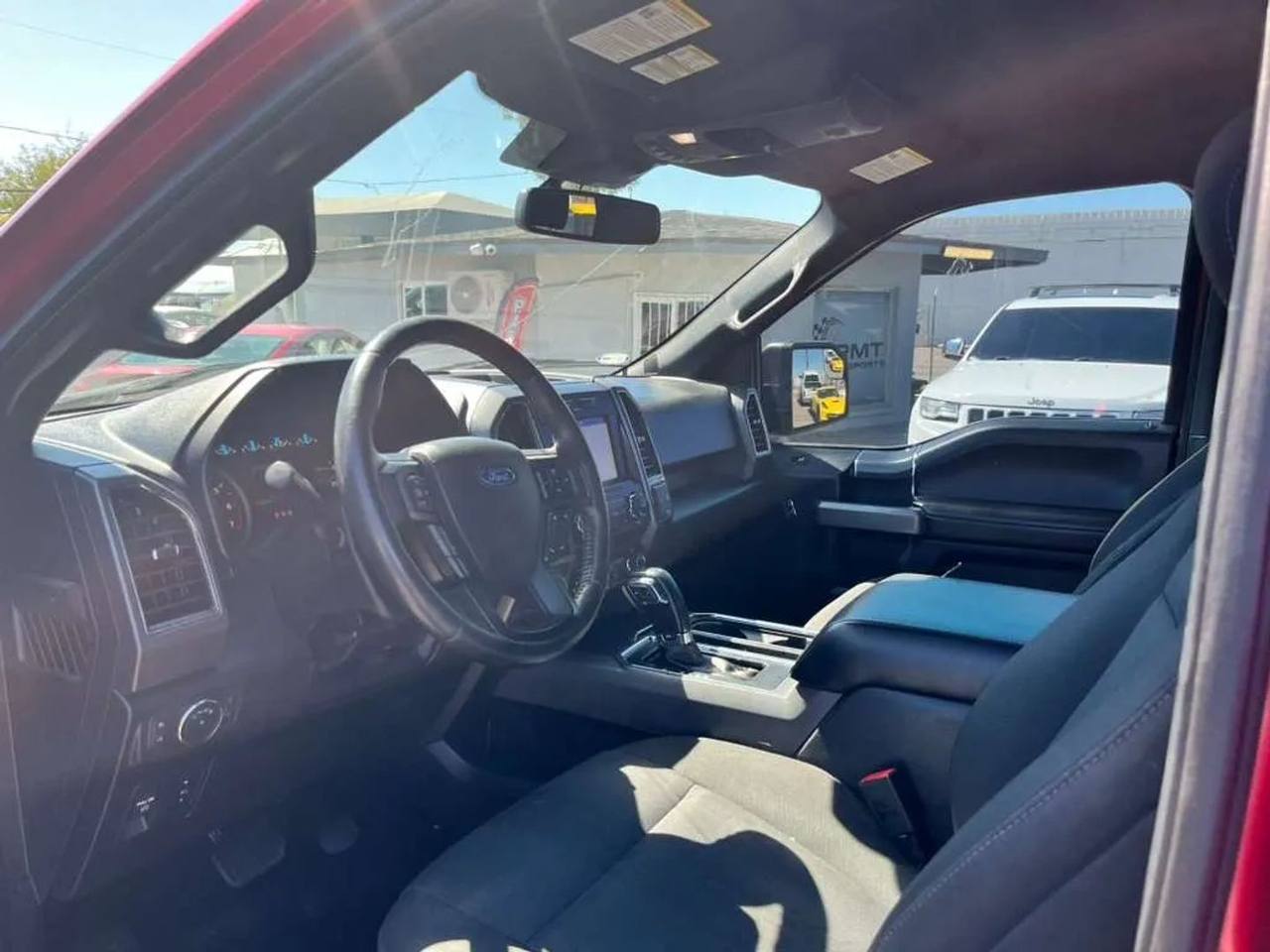2019 Ford F150 SuperCrew Cab XLT